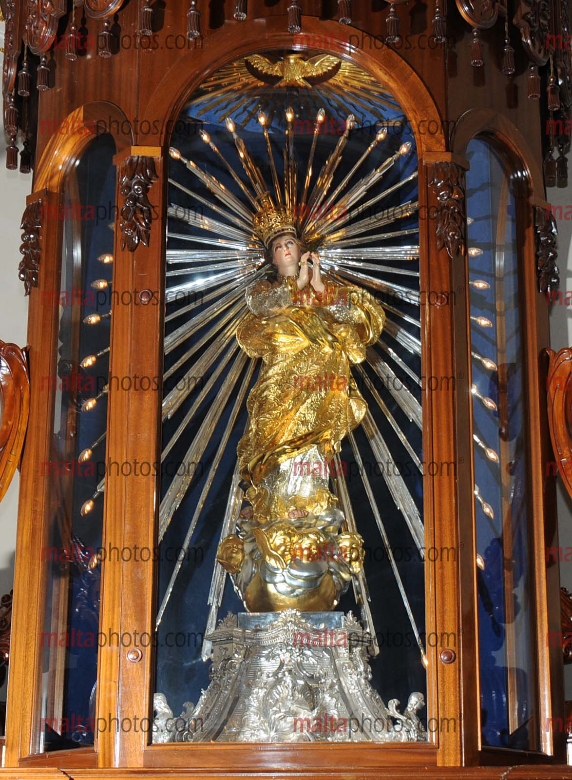 Naxxar Parish Church Religion Vara Statue Vitorja Marija maria Bambina